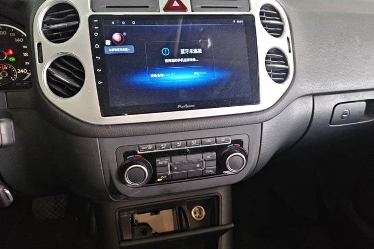 Used Volkswagen Tiguan 2012 1.8TSI Automatic Two-Wheel Drive Trend Edition Audio And AC Panel