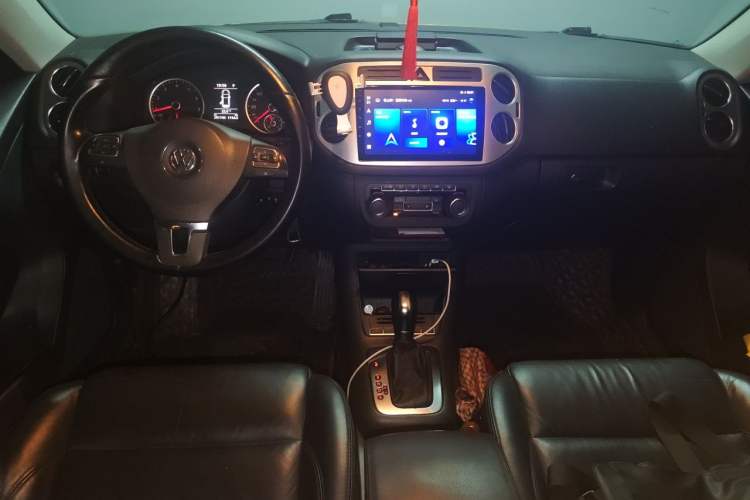 Used Volkswagen Tiguan 2012 1.8TSI Automatic Two-Wheel Drive Trend Edition Center Console