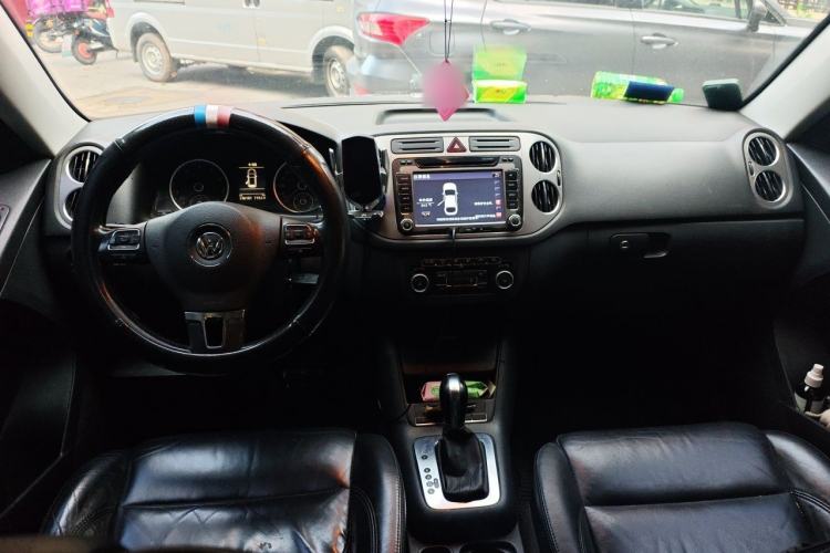 Used Volkswagen Tiguan 2012 1.8TSI Automatic Two-Wheel Drive Elite Edition Center Console