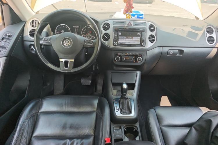 Used Volkswagen Tiguan 2012 1.8TSI Automatic All-Wheel Drive Elite Edition Center Console