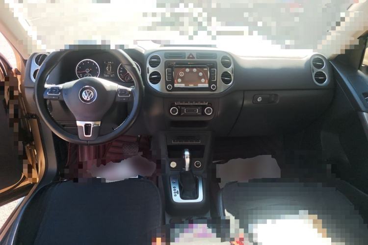 Used Volkswagen Tiguan 2012 2.0 TSI Automatic All-Wheel Drive Elite Edition Center Console