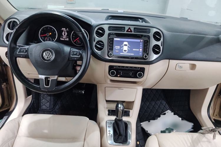 Used Volkswagen Tiguan 2012 1.8TSI Automatic Two-Wheel Drive Trend Edition Center Console
