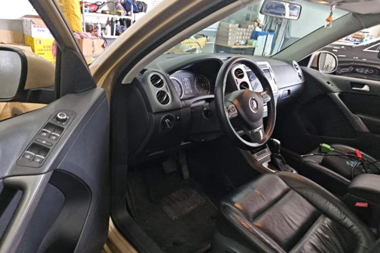 Used Volkswagen Tiguan 2012 1.8TSI Automatic Two-Wheel Drive Trend Edition Driver Seat