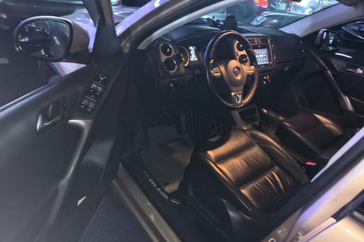 Used Volkswagen Tiguan 2012 1.8TSI Automatic Two-Wheel Drive Trend Edition Driver Seat