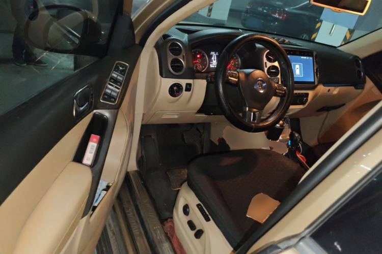 Used Volkswagen Tiguan 2012 2.0 TSI Automatic All-Wheel Drive Flagship Edition Driver Seat