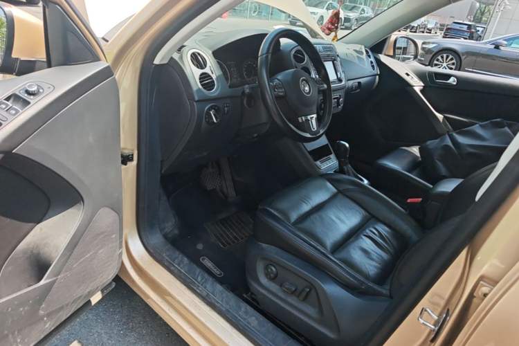 Used Volkswagen Tiguan 2012 1.8TSI Automatic All-Wheel Drive Elite Edition Driver Seat