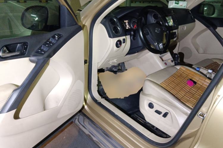 Used Volkswagen Tiguan 2012 1.8TSI Automatic All-Wheel Drive Elite Edition Driver Seat