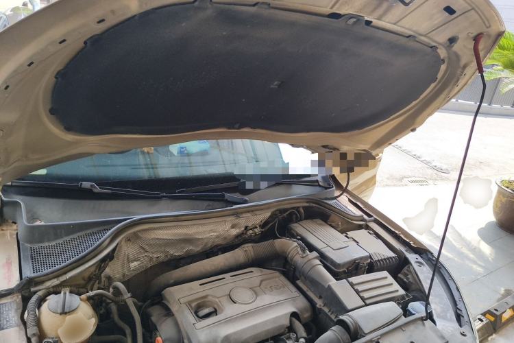 Used Volkswagen Tiguan 2012 2.0 TSI Automatic All-Wheel Drive Flagship Edition Engine Bay