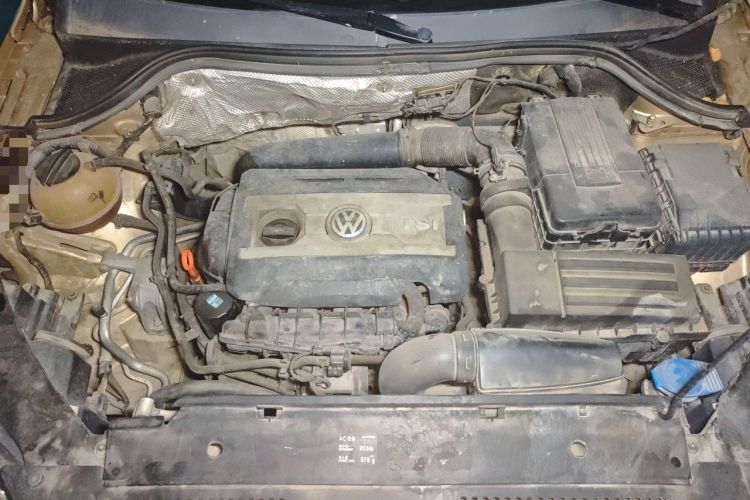 Used Volkswagen Tiguan 2012 1.8TSI Automatic Two-Wheel Drive Trend Edition Engine Bay