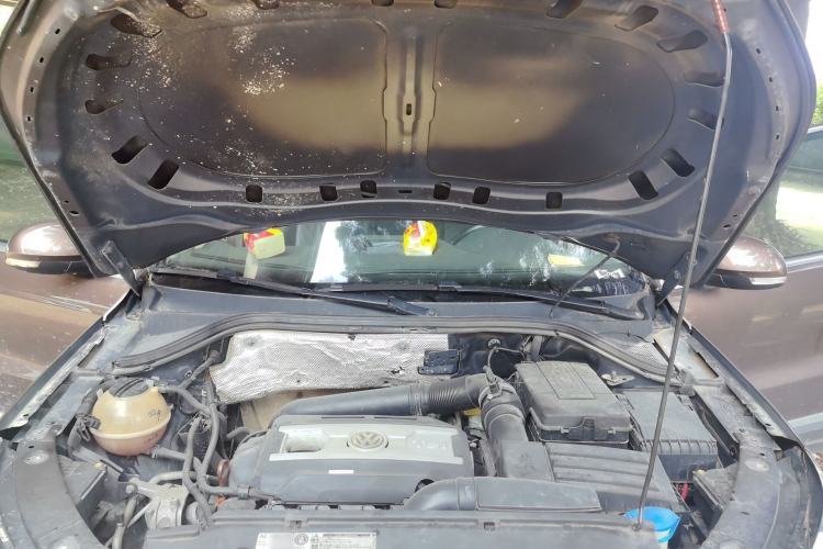 Used Volkswagen Tiguan 2012 2.0 TSI Luxury Edition Engine Bay