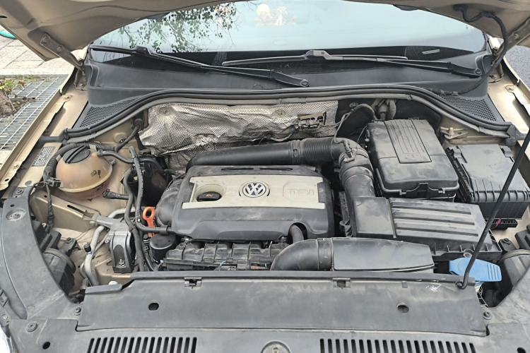 Used Volkswagen Tiguan 2012 1.8TSI Automatic Two-Wheel Drive Elite Edition Engine Bay