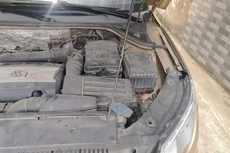 Used Volkswagen Tiguan 2012 1.8TSI Automatic Two-Wheel Drive Trend Edition Engine Bay Left