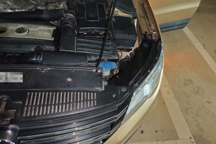 Used Volkswagen Tiguan 2012 1.8TSI Automatic All-Wheel Drive Fashion Edition Engine Bay Left