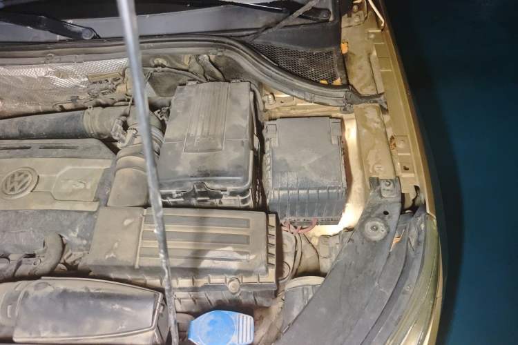 Used Volkswagen Tiguan 2012 1.8TSI Automatic Two-Wheel Drive Trend Edition Engine Bay Left