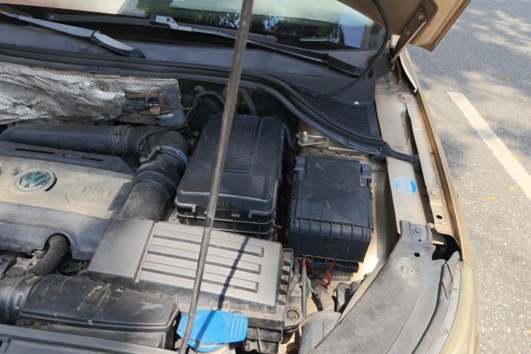 Used Volkswagen Tiguan 2012 1.8TSI Automatic Two-Wheel Drive Trend Edition Engine Bay Left
