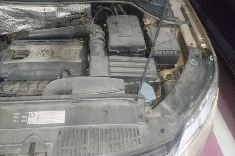 Used Volkswagen Tiguan 2012 2.0 TSI Automatic All-Wheel Drive Elite Edition Engine Bay Left