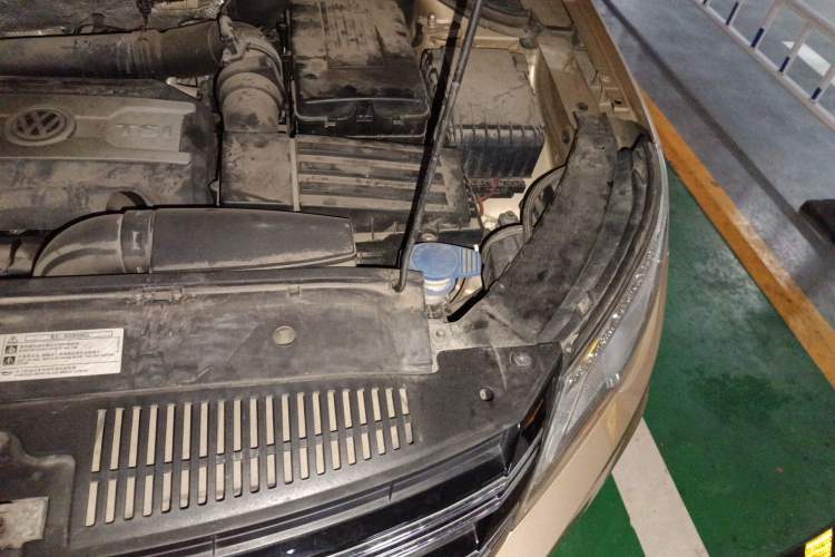 Used Volkswagen Tiguan 2012 1.8TSI Automatic All-Wheel Drive Elite Edition Engine Bay Left