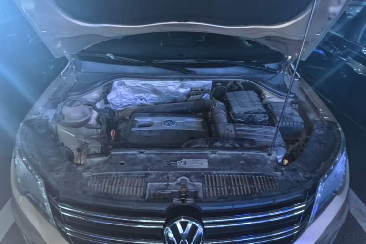Used Volkswagen Tiguan 2012 1.8TSI Automatic Two-Wheel Drive Trend Edition Engine Bay