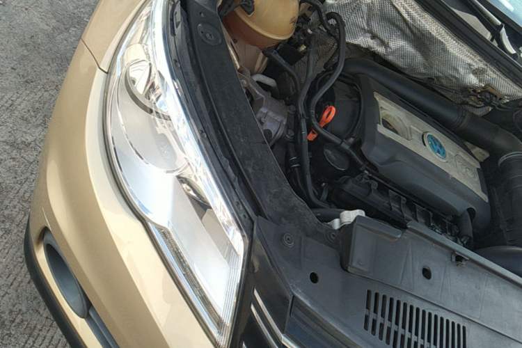 Used Volkswagen Tiguan 2012 1.8TSI Automatic Two-Wheel Drive Trend Edition Engine Bay Right