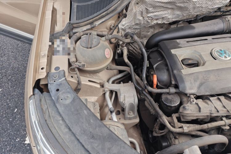 Used Volkswagen Tiguan 2012 1.8TSI Automatic All-Wheel Drive Elite Edition Engine Bay Right