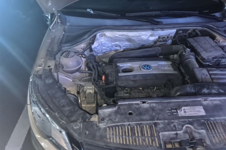 Used Volkswagen Tiguan 2012 1.8TSI Automatic Two-Wheel Drive Trend Edition Engine Bay Right