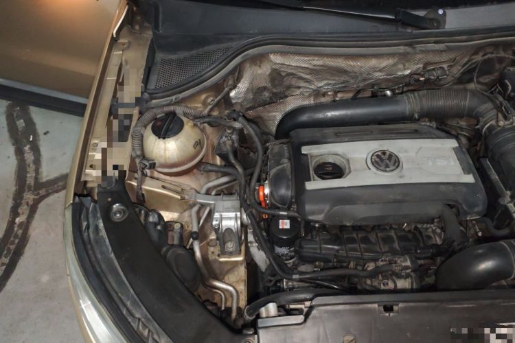 Used Volkswagen Tiguan 2012 2.0 TSI Automatic All-Wheel Drive Flagship Edition Engine Bay Right