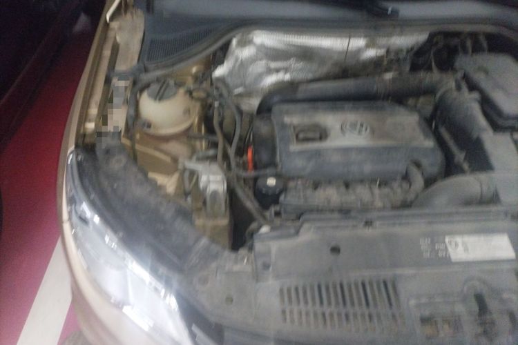 Used Volkswagen Tiguan 2012 2.0 TSI Automatic All-Wheel Drive Elite Edition Engine Bay Right