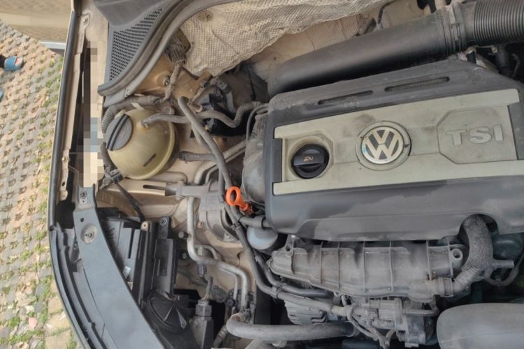 Used Volkswagen Tiguan 2012 1.8TSI Automatic Two-Wheel Drive Elite Edition Engine Bay Right