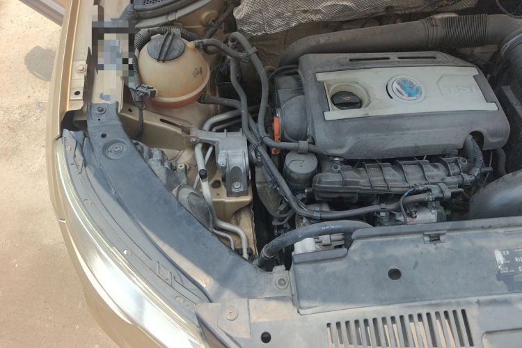 Used Volkswagen Tiguan 2012 2.0 TSI Automatic All-Wheel Drive Flagship Edition Engine Bay Right