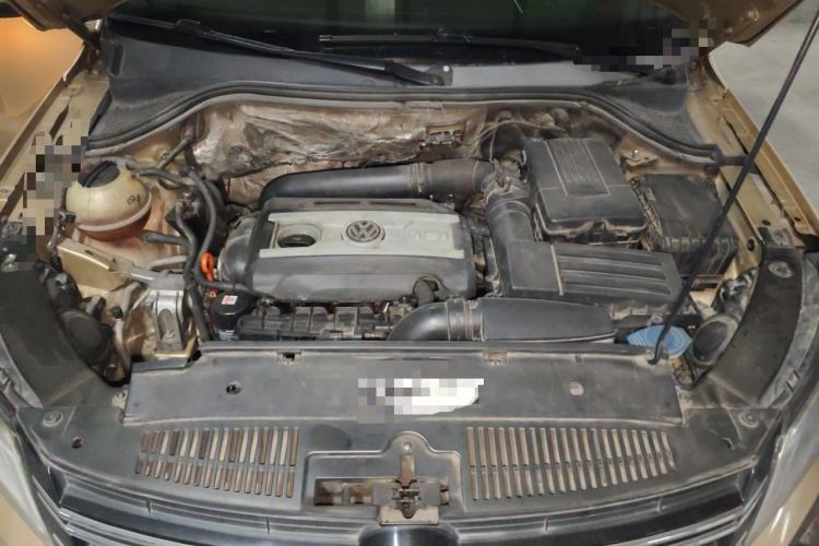 Used Volkswagen Tiguan 2012 2.0 TSI Automatic All-Wheel Drive Flagship Edition Engine Bay