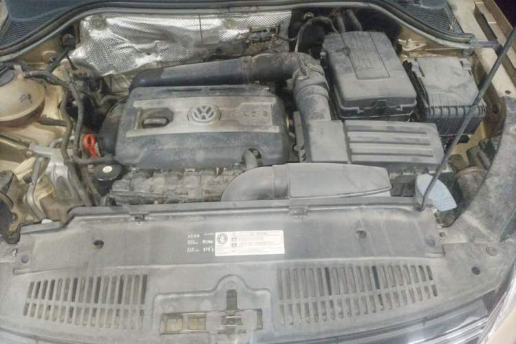 Used Volkswagen Tiguan 2012 2.0 TSI Automatic All-Wheel Drive Elite Edition Engine Bay