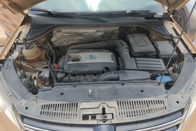 Used Volkswagen Tiguan 2012 2.0 TSI Automatic All-Wheel Drive Flagship Edition Engine Bay