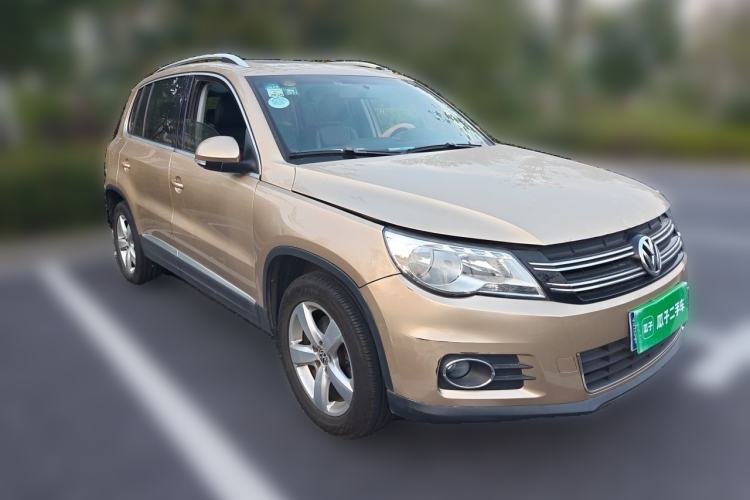 Used Volkswagen Tiguan 2012 1.8TSI Automatic All-Wheel Drive Elite Edition Front Right 45 Deg