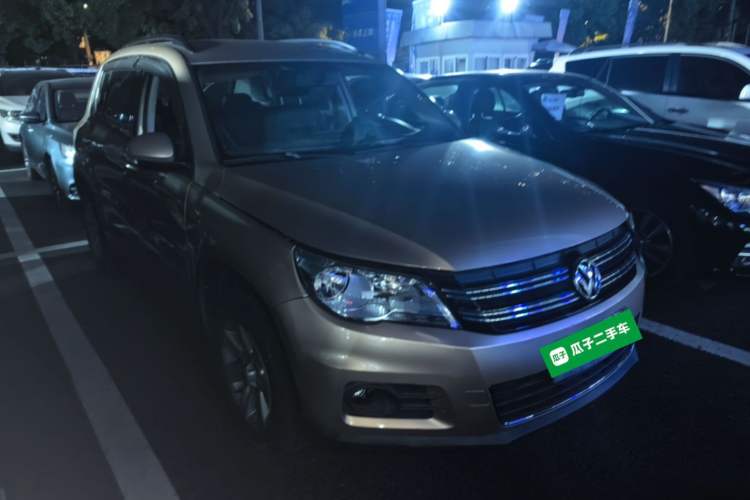 Used Volkswagen Tiguan 2012 1.8TSI Automatic Two-Wheel Drive Trend Edition Front Right 45 Deg