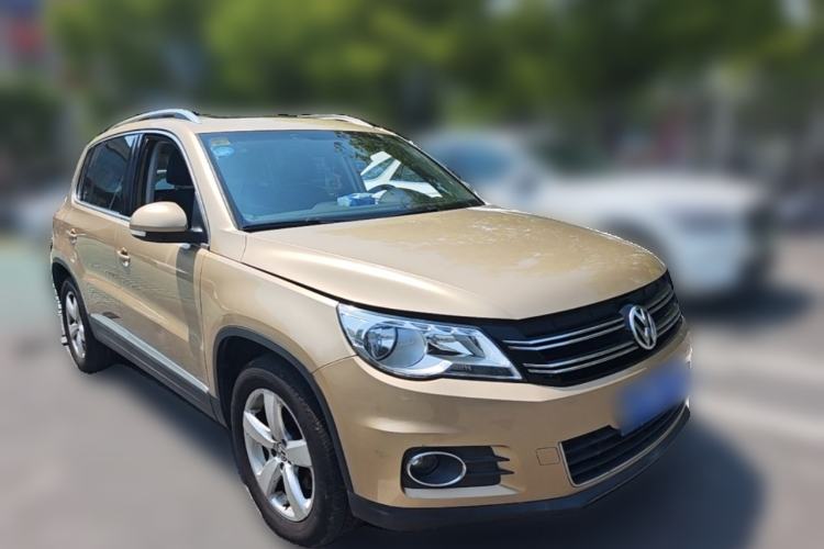 Used Volkswagen Tiguan 2012 1.8TSI Automatic All-Wheel Drive Elite Edition Front Right 45 Deg