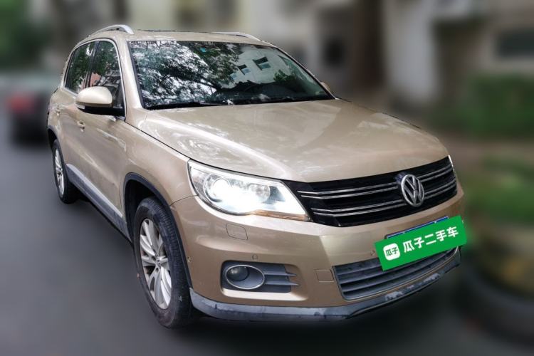 Used Volkswagen Tiguan 2012 2.0 TSI Automatic All-Wheel Drive Flagship Edition Front Right 45 Deg