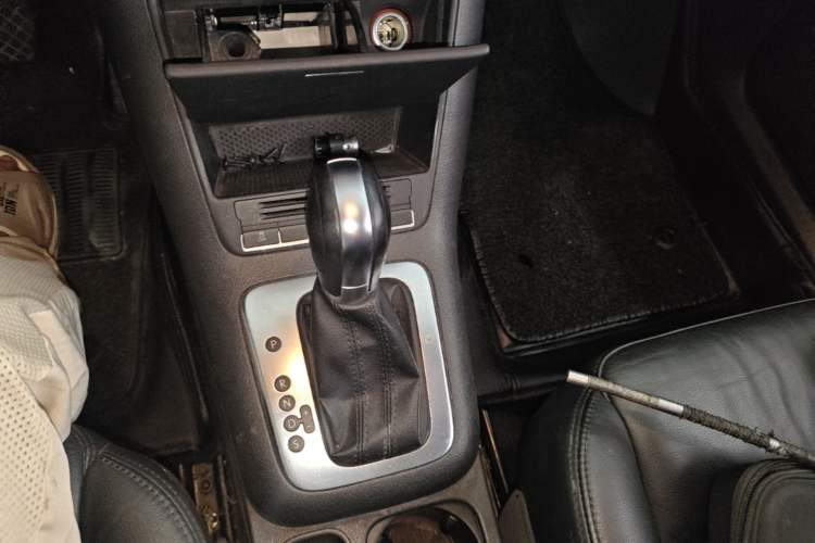 Used Volkswagen Tiguan 2012 1.8TSI Automatic Two-Wheel Drive Trend Edition Gear Lever