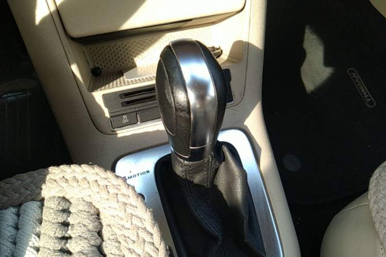 Used Volkswagen Tiguan 2012 1.8TSI Automatic Two-Wheel Drive Trend Edition Gear Lever