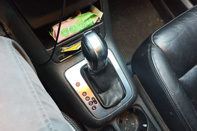 Used Volkswagen Tiguan 2012 1.8TSI Automatic Two-Wheel Drive Elite Edition Gear Lever
