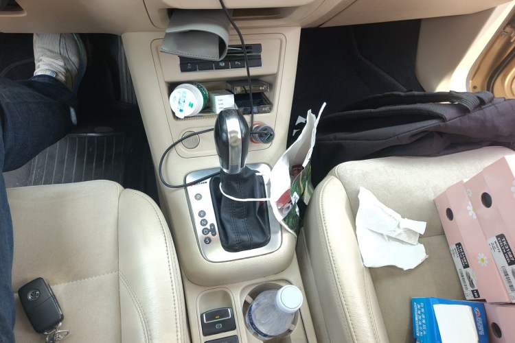 Used Volkswagen Tiguan 2012 2.0 TSI Automatic All-Wheel Drive Flagship Edition Gear Lever