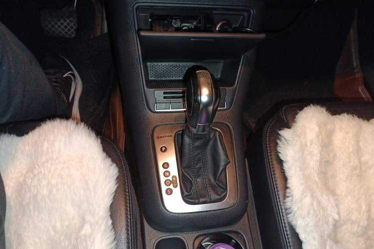 Used Volkswagen Tiguan 2012 1.8TSI Automatic All-Wheel Drive Elite Edition Gear Lever