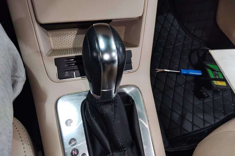 Used Volkswagen Tiguan 2012 1.8TSI Automatic Two-Wheel Drive Trend Edition Gear Lever
