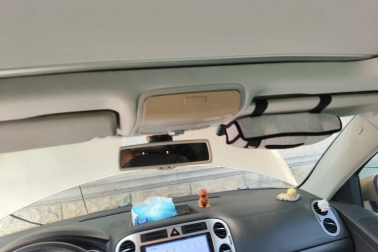 Used Volkswagen Tiguan 2012 2.0 TSI Automatic All-Wheel Drive Flagship Edition Headliner