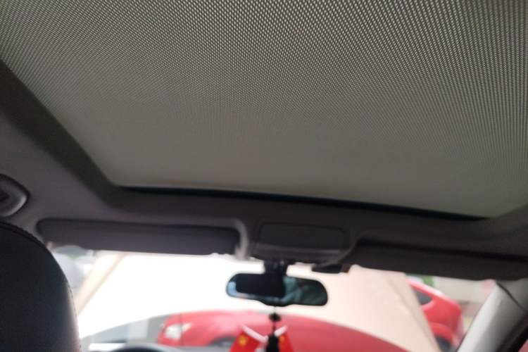 Used Volkswagen Tiguan 2012 2.0 TSI Automatic All-Wheel Drive Flagship Edition Headliner