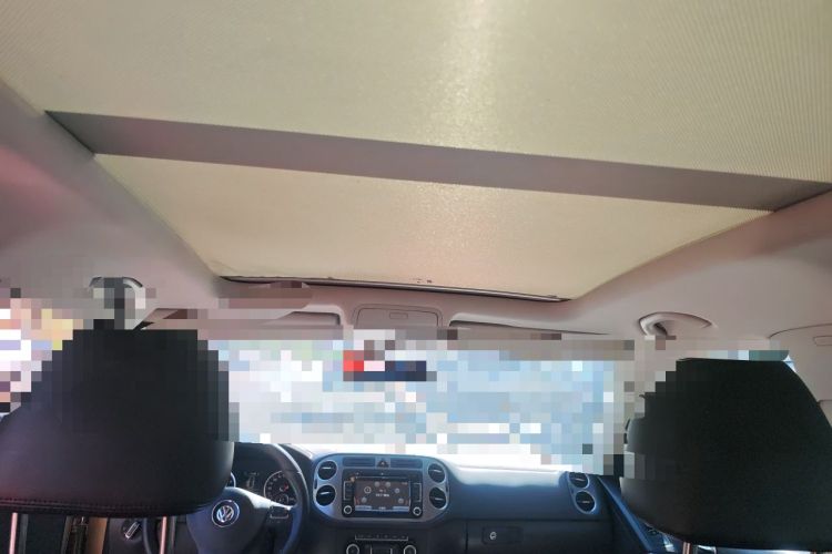 Used Volkswagen Tiguan 2012 2.0 TSI Automatic All-Wheel Drive Elite Edition Headliner