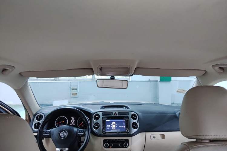 Used Volkswagen Tiguan 2012 1.8TSI Automatic Two-Wheel Drive Trend Edition Headliner