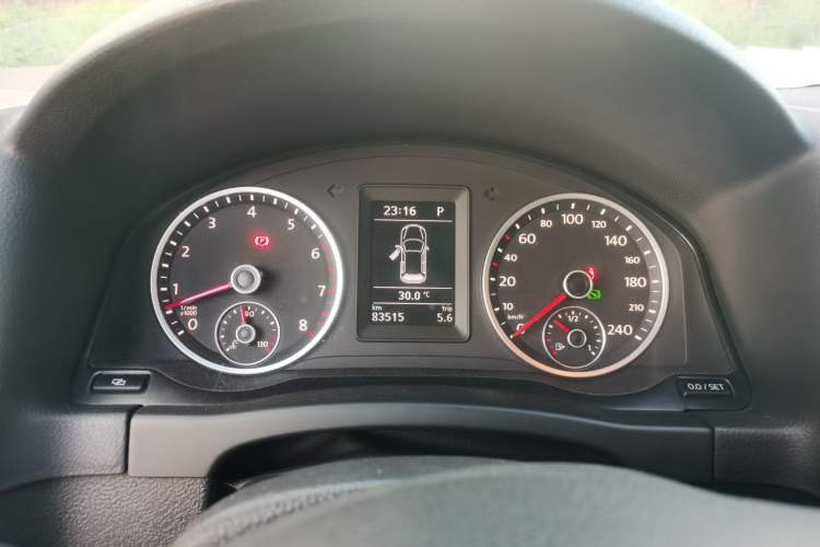Used Volkswagen Tiguan 2012 2.0 TSI Automatic All-Wheel Drive Flagship Edition Instrument Cluster