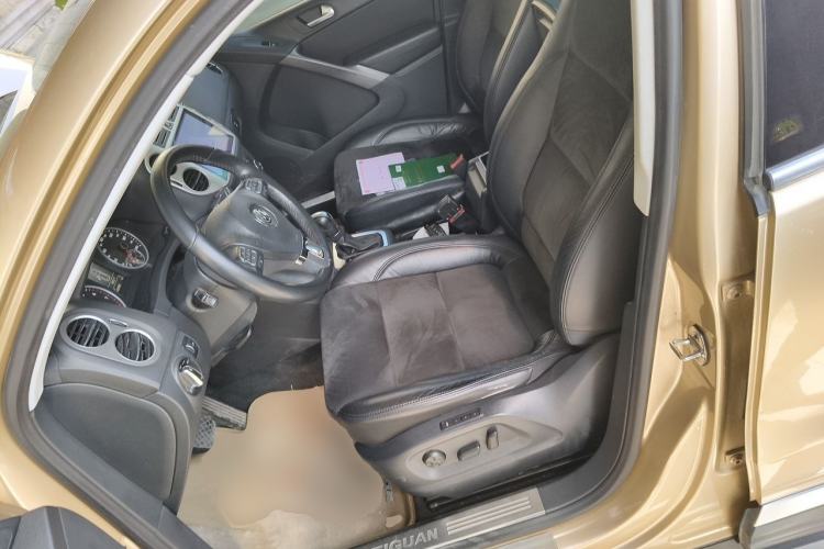 Used Volkswagen Tiguan 2012 2.0 TSI Automatic All-Wheel Drive Flagship Edition Left Front Seat