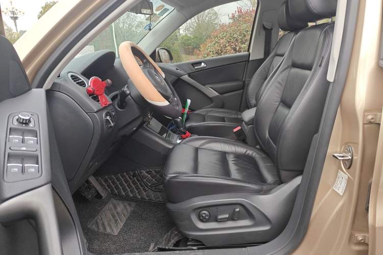 Used Volkswagen Tiguan 2012 1.8TSI Automatic All-Wheel Drive Elite Edition Left Front Seat