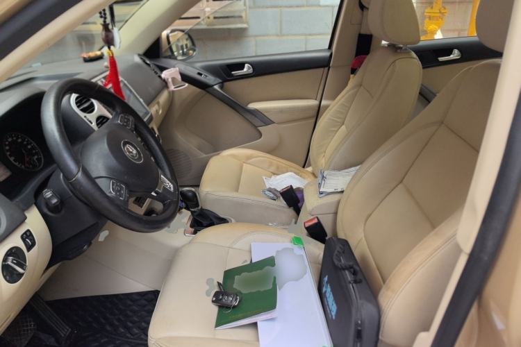 Used Volkswagen Tiguan 2012 2.0 TSI Automatic All-Wheel Drive Elite Edition Left Front Seat